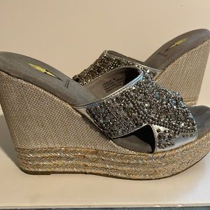 Volatile silver beaded sandals 7 1/2 NWOT